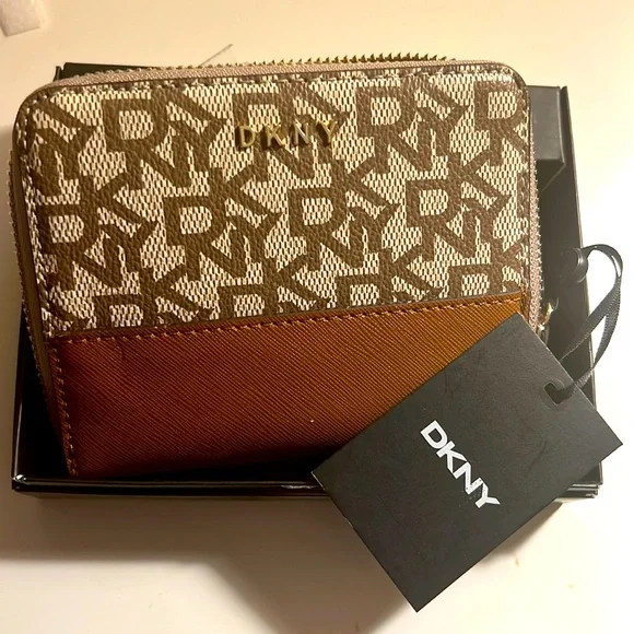 Dkny cheap wallet sale